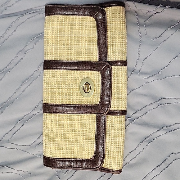 Banana republic clutch - Picture 3 of 4